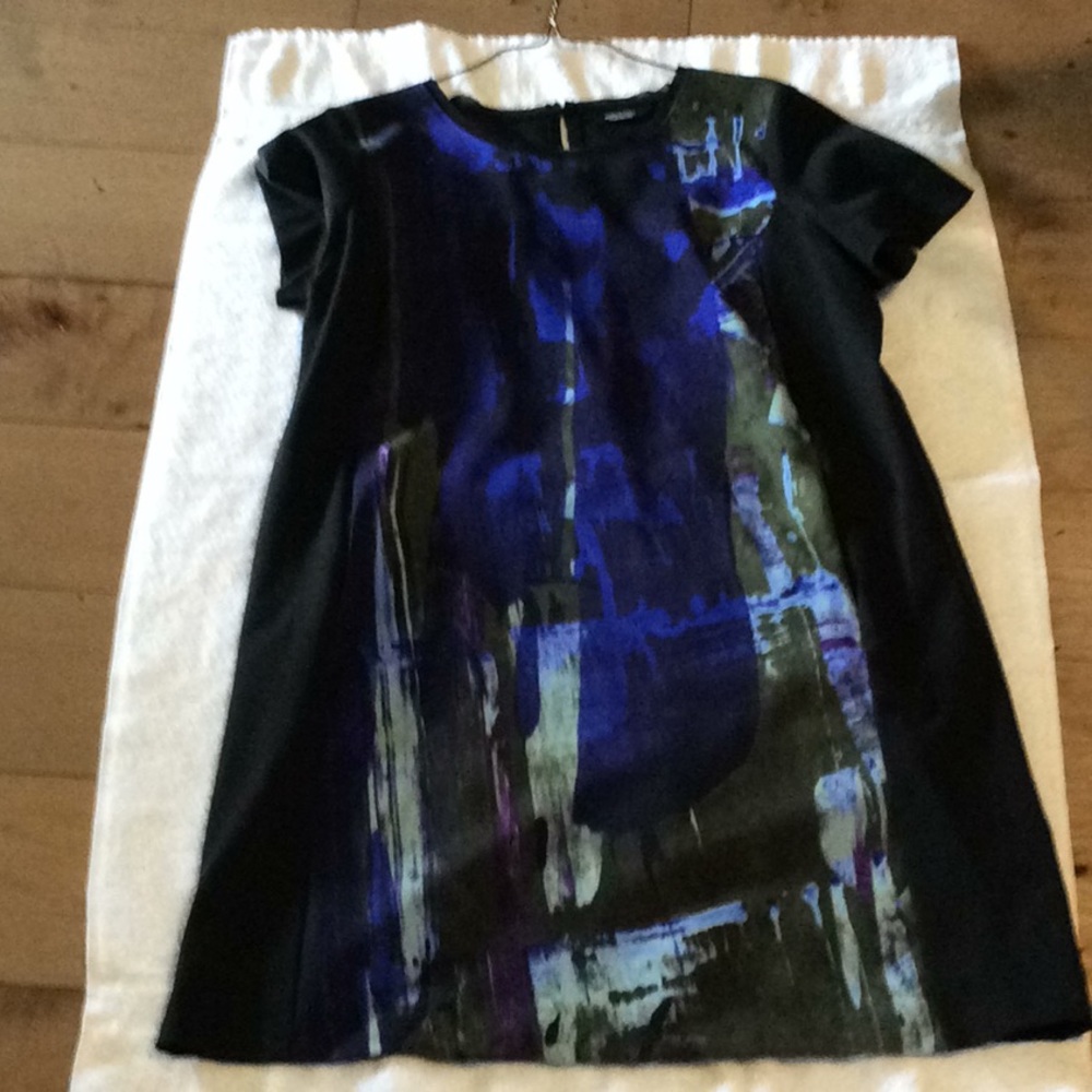 classic NWOT Simply Vera Wang size large dress.